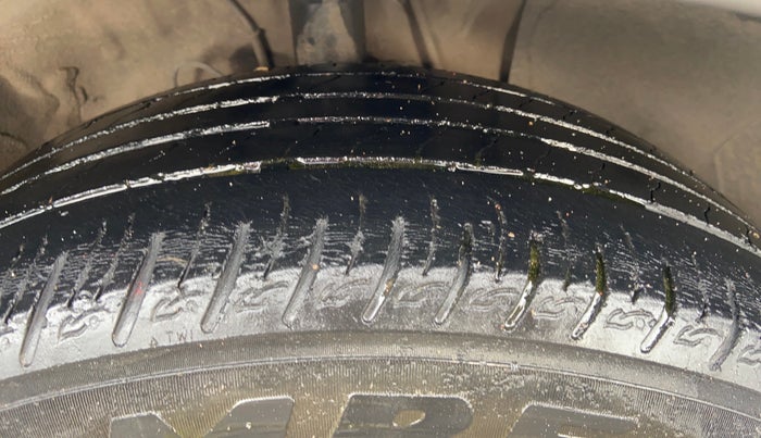2020 Hyundai VENUE SX PLUS 1.0 TURBO DCT, Petrol, Automatic, 76,992 km, Right Front Tyre Tread