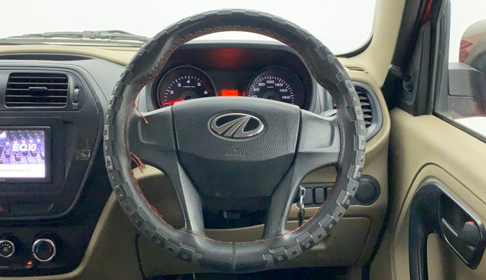 2019 Mahindra TUV300 T4+, Diesel, Manual, 43,107 km, Steering Wheel Close Up