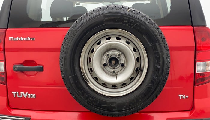 2019 Mahindra TUV300 T4+, Diesel, Manual, 43,107 km, Spare Tyre
