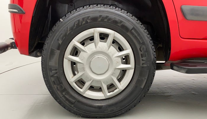 2019 Mahindra TUV300 T4+, Diesel, Manual, 43,107 km, Right Rear Wheel