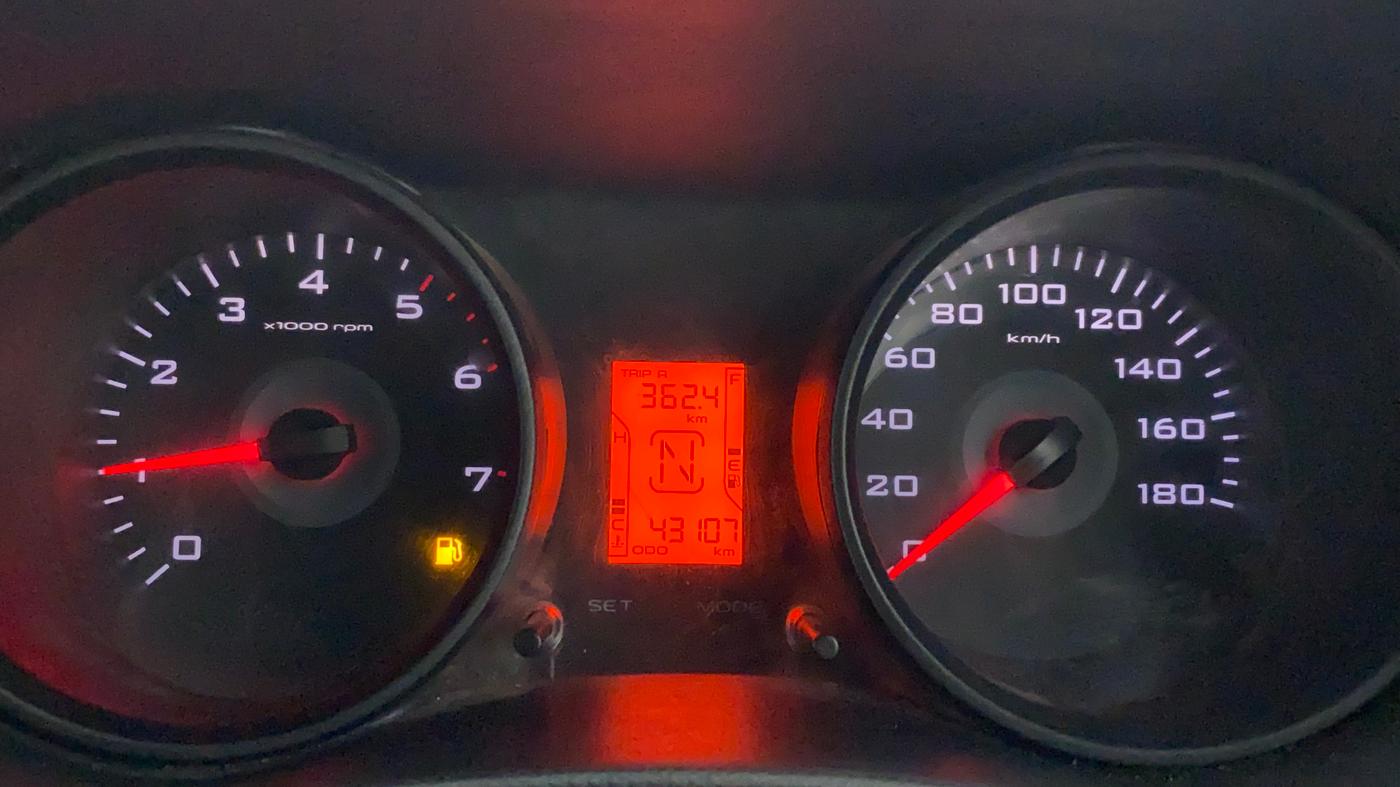 2019 Mahindra TUV300 T4+, Diesel, Manual, 43,107 km, Odometer Image
