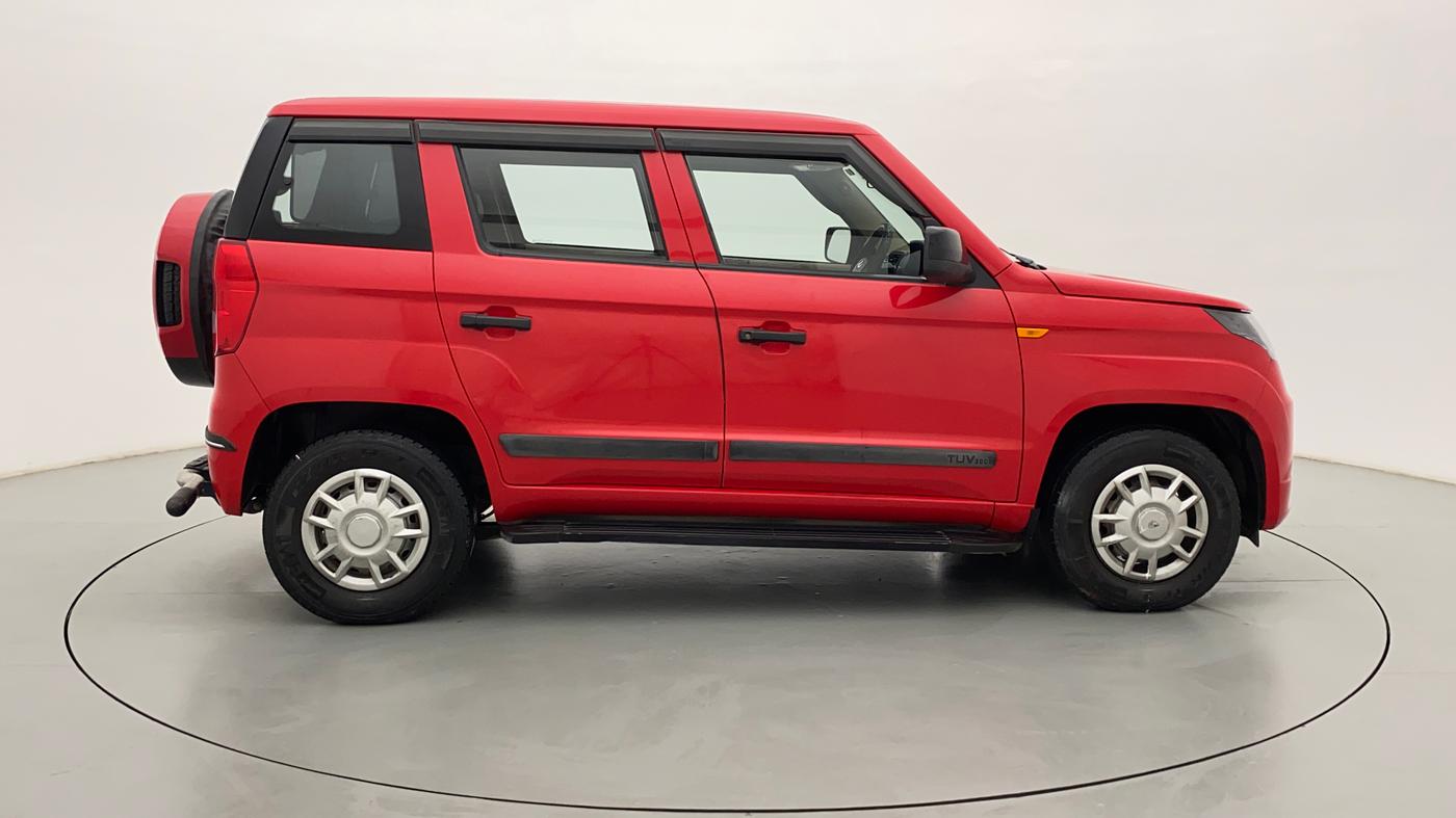 2019 Mahindra TUV300 T4+, Diesel, Manual, 43,107 km, Right Side View