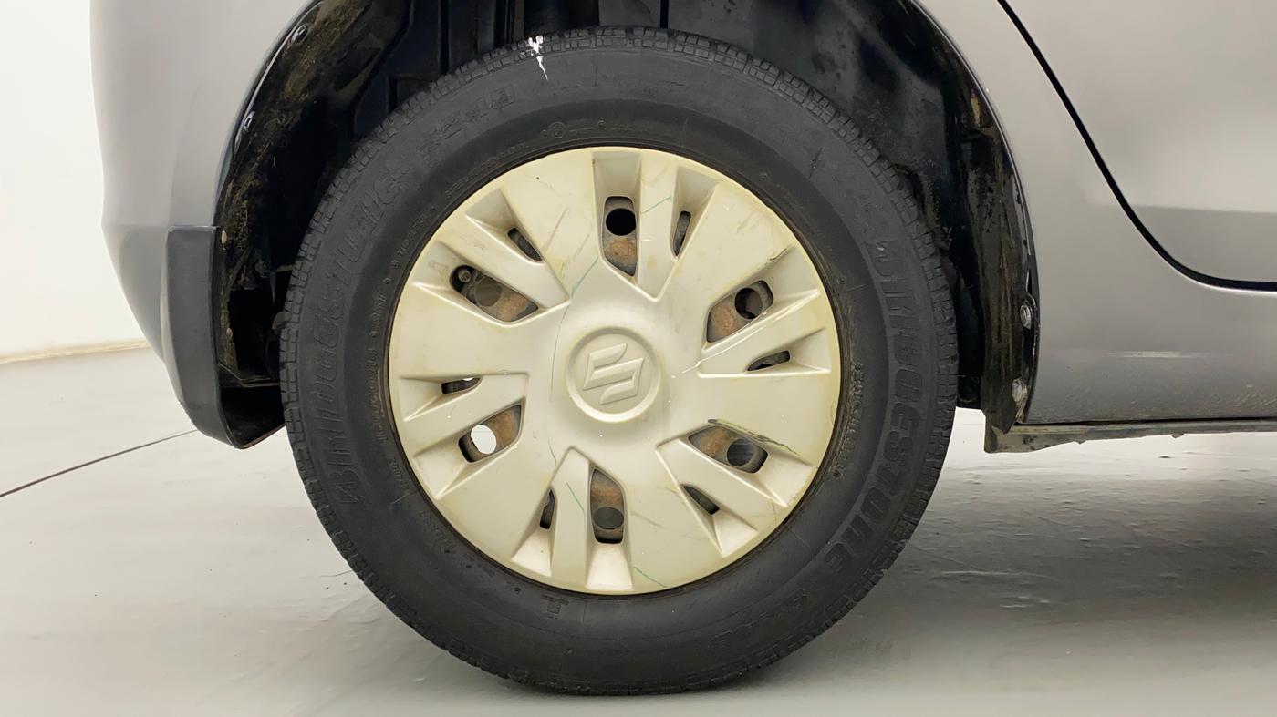2013 Maruti Swift VXI, Petrol, Manual, 49,347 km, Right Rear Wheel