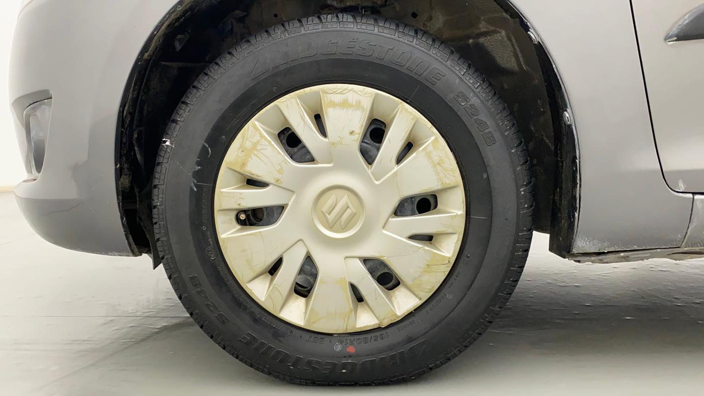 2013 Maruti Swift VXI, Petrol, Manual, 49,347 km, Left Front Wheel