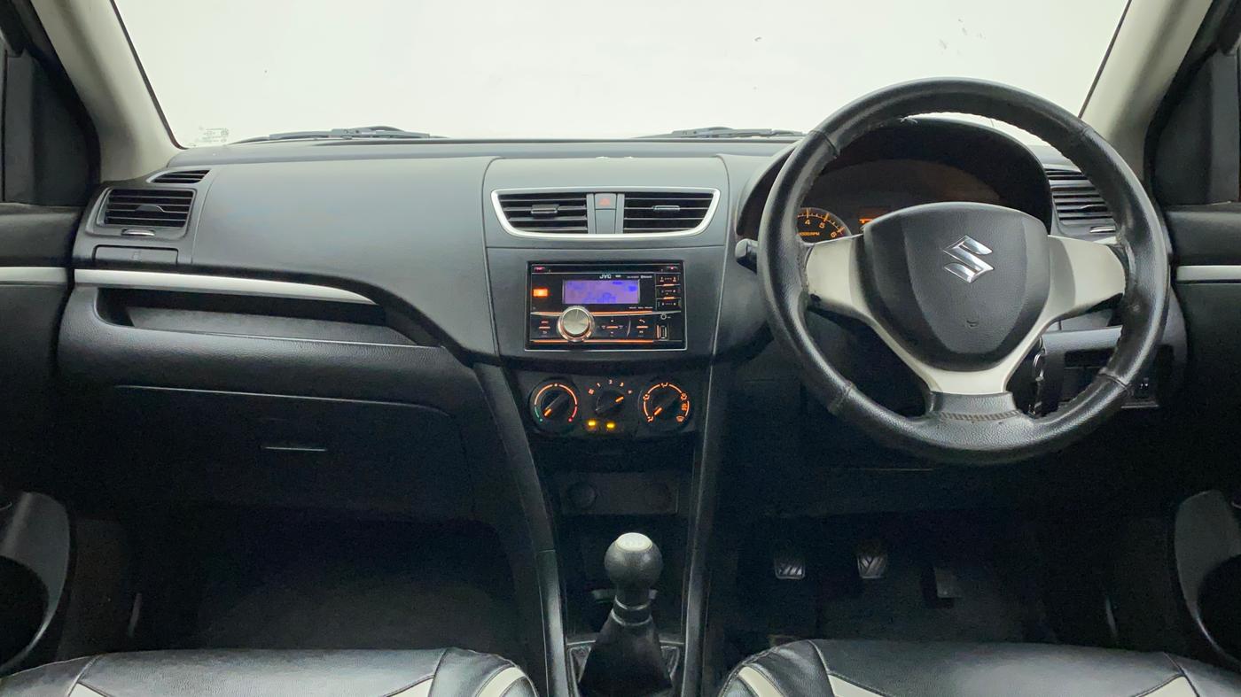 2013 Maruti Swift VXI, Petrol, Manual, 49,347 km, Dashboard