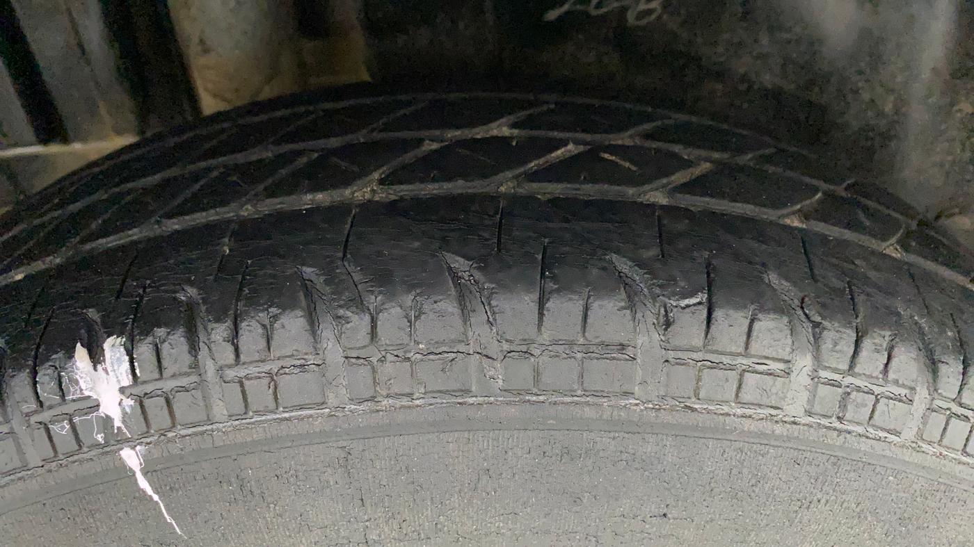 2013 Maruti Swift VXI, Petrol, Manual, 49,347 km, Right Rear Tyre Tread