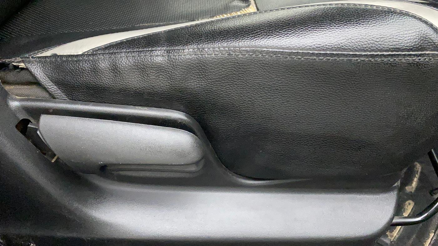 2013 Maruti Swift VXI, Petrol, Manual, 49,347 km, Driver Side Adjustment Panel