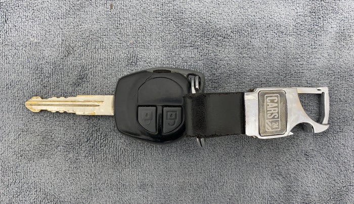 2013 Maruti Swift VXI, Petrol, Manual, 49,347 km, Key Close Up