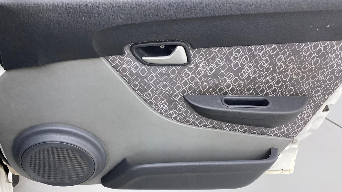 2018 Maruti Alto 800 LXI, Petrol, Manual, 59,577 km, Driver Side Door Panels Control