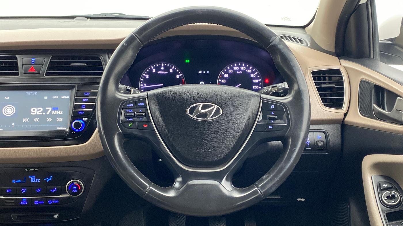 2017 Hyundai Elite i20 ASTA 1.2 (O), Petrol, Manual, 59,381 km, Steering Wheel Close Up