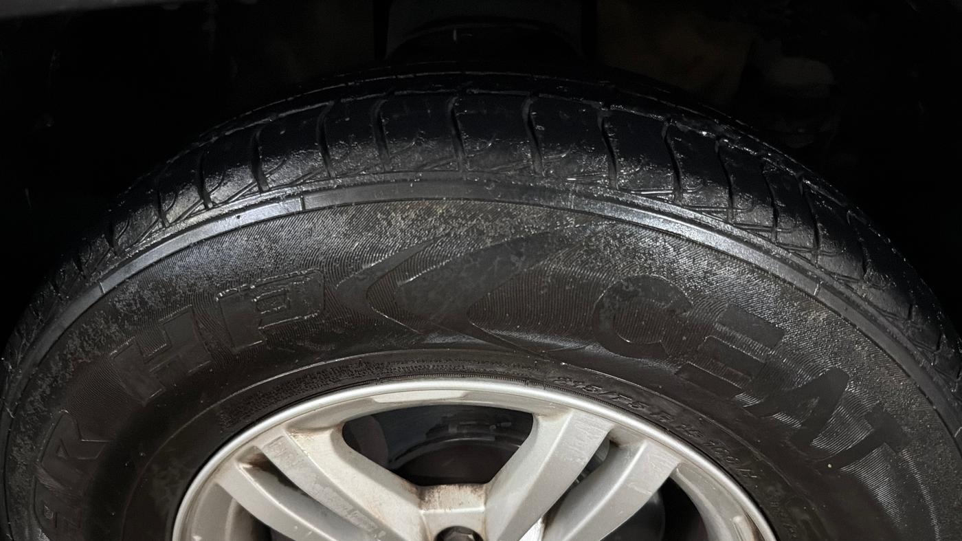 2021 Mahindra BOLERO NEO N 10, Diesel, Manual, 31,389 km, Right Front Tyre Tread