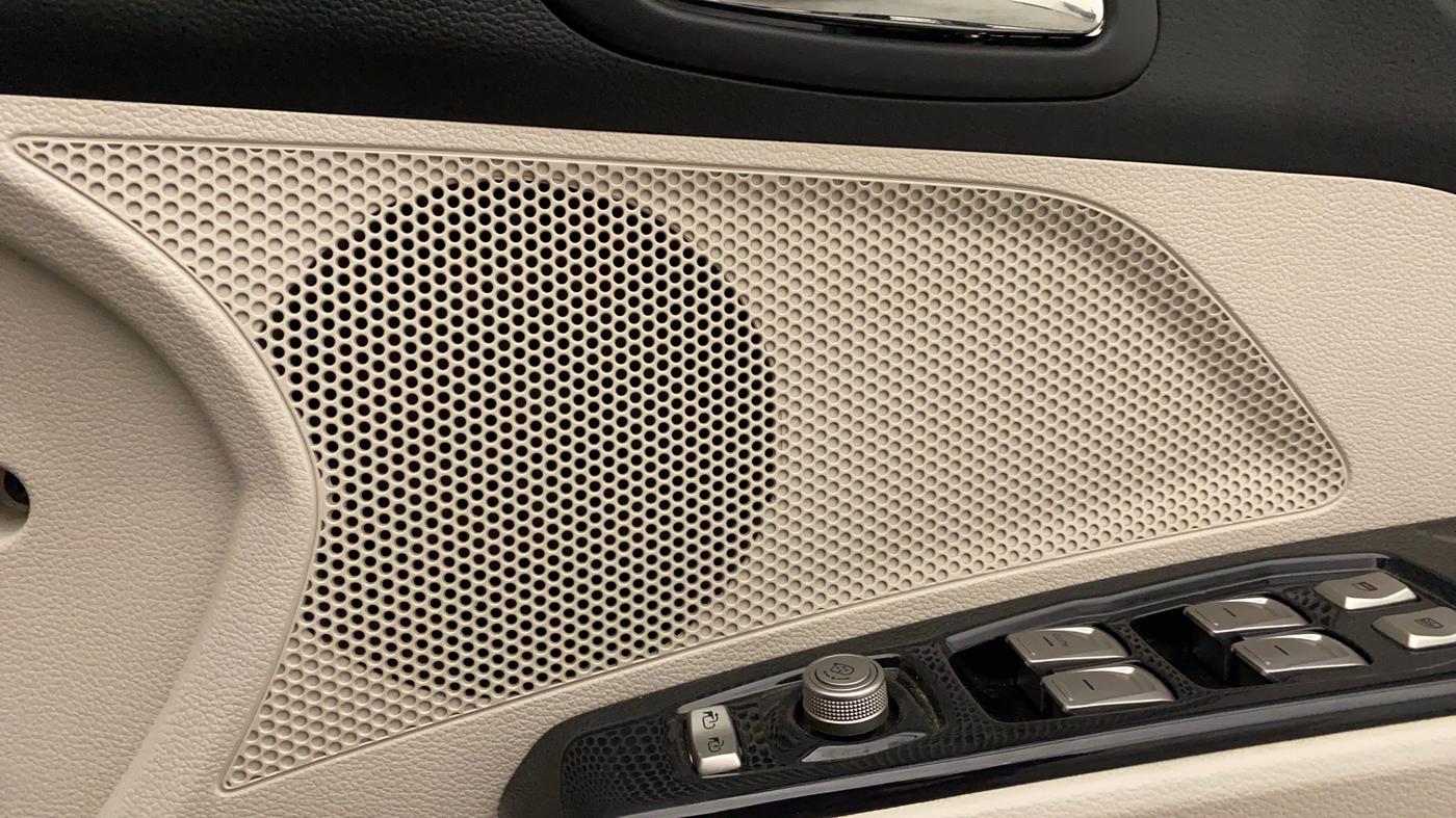 2021 Mahindra XUV300 W8 (O) 1.2 PETROL AMT, Petrol, Automatic, 41,373 km, Speaker