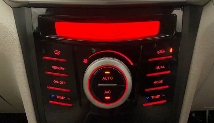 2021 Mahindra XUV300 W8 (O) 1.2 PETROL AMT, Petrol, Automatic, 41,373 km, Automatic Climate Control