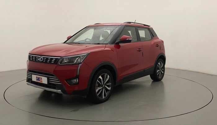 2021 Mahindra XUV300 W8 (O) 1.2 PETROL AMT, Petrol, Automatic, 41,373 km, Left Front Diagonal