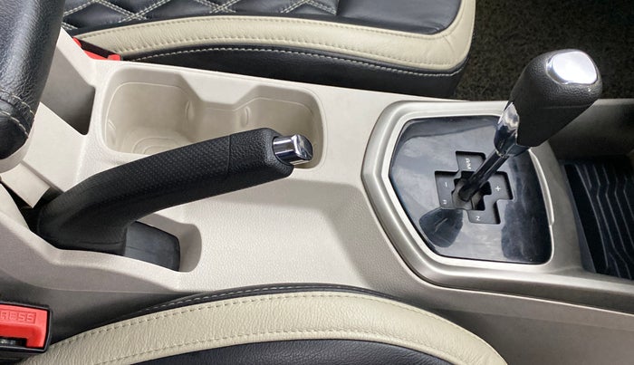 2019 Mahindra XUV300 W8 1.5 DIESEL AMT, Diesel, Automatic, 57,526 km, Gear Lever