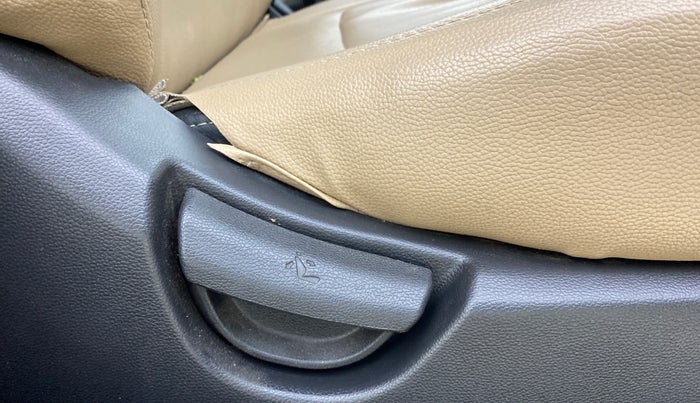 2019 Hyundai Grand i10 SPORTZ 1.2 KAPPA VTVT, Petrol, Manual, 15,339 km, Driver Side Adjustment Panel