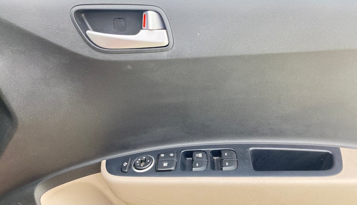 2019 Hyundai Grand i10 SPORTZ 1.2 KAPPA VTVT, Petrol, Manual, 15,339 km, Driver Side Door Panels Control