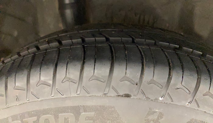 2015 Honda Amaze 1.2L I-VTEC S, Petrol, Manual, 82,017 km, Right Rear Tyre Tread