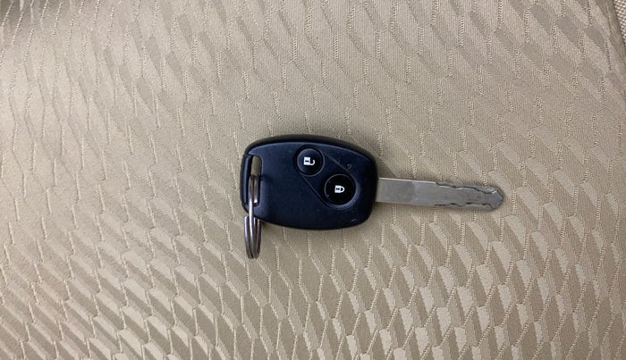 2015 Honda Amaze 1.2L I-VTEC S, Petrol, Manual, 82,017 km, Key Close Up