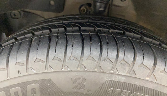 2015 Honda Amaze 1.2L I-VTEC S, Petrol, Manual, 82,017 km, Left Front Tyre Tread