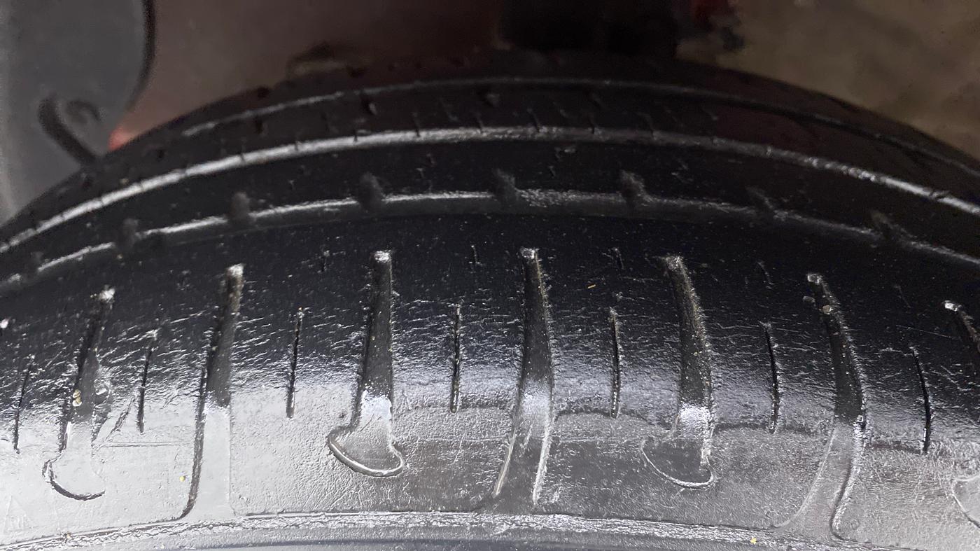 2019 Hyundai Grand i10 SPORTZ 1.2 KAPPA VTVT, Petrol, Manual, 28,223 km, Left Front Tyre Tread