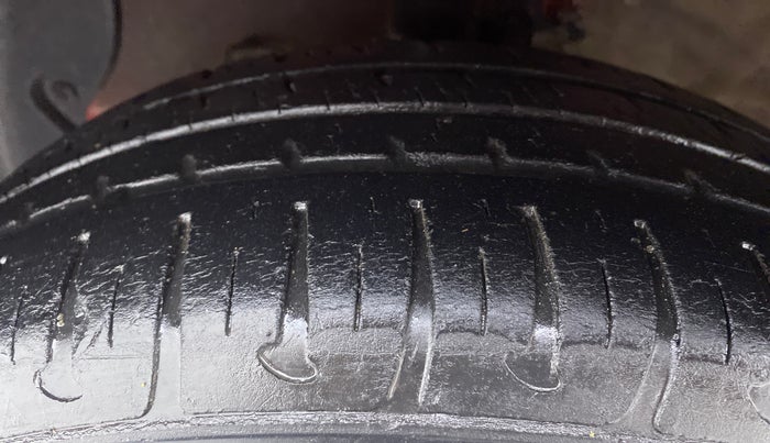 2019 Hyundai Grand i10 SPORTZ 1.2 KAPPA VTVT, Petrol, Manual, 28,223 km, Left Front Tyre Tread