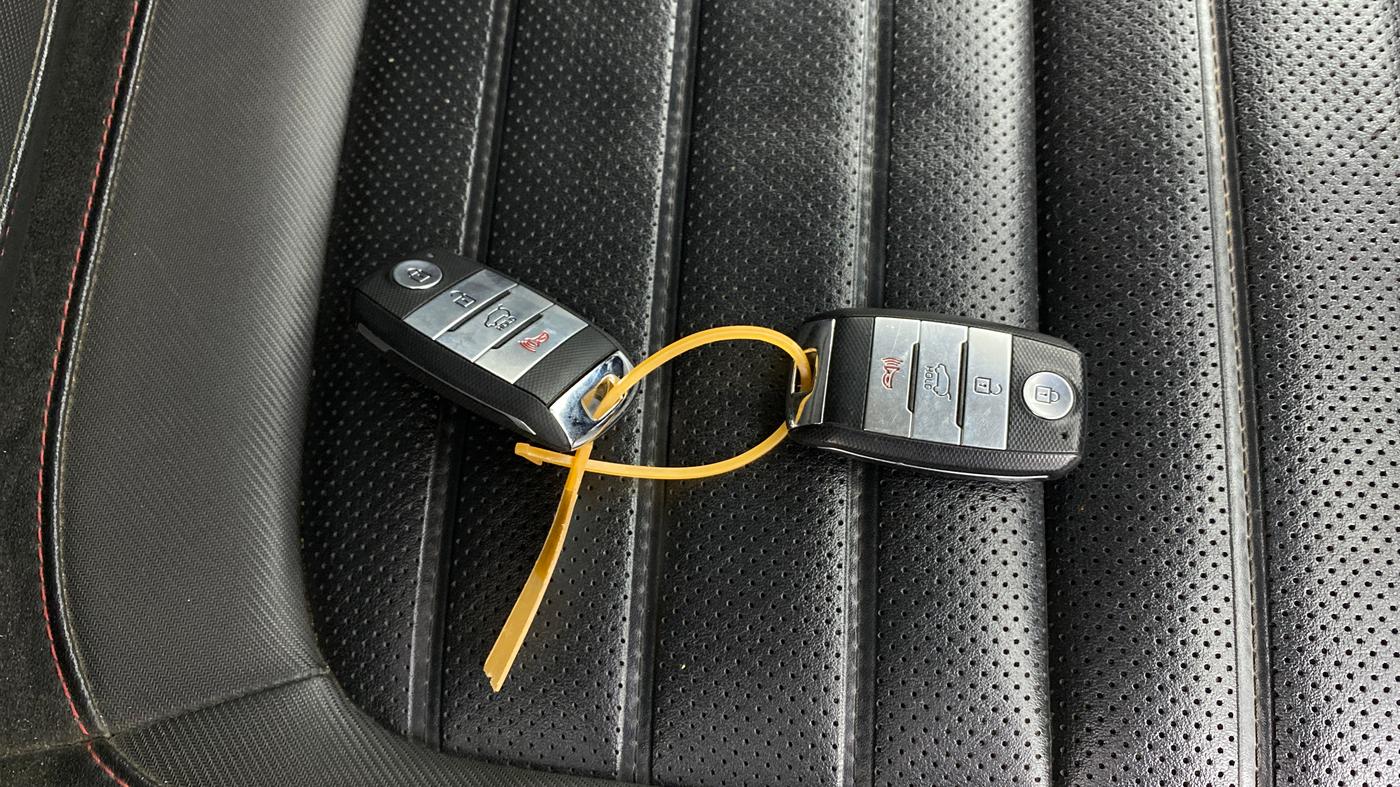 2019 KIA SELTOS GTX AT 1.4 PETROL, Petrol, Automatic, 1,05,542 km, Key Close Up