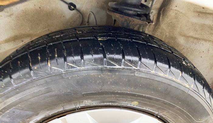 2022 Maruti Alto LXI O, Petrol, Manual, 23,287 km, Left Front Tyre Tread