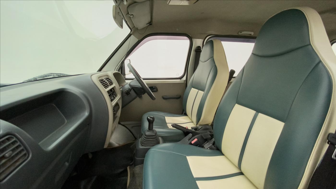 2011 Maruti Eeco 7 STR, Petrol, Manual, 71,287 km, Right Side Front Door Cabin