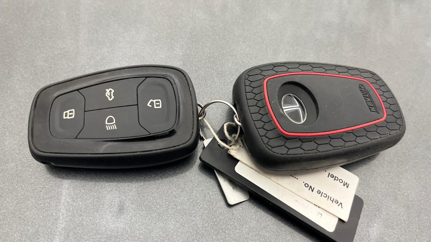 2022 Tata TIGOR XZ PLUS CNG, CNG, Manual, 88,585 km, Key Close Up