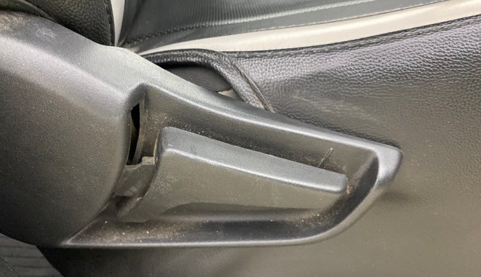 2019 Maruti S PRESSO VXI+, Petrol, Manual, 81,728 km, Driver Side Adjustment Panel