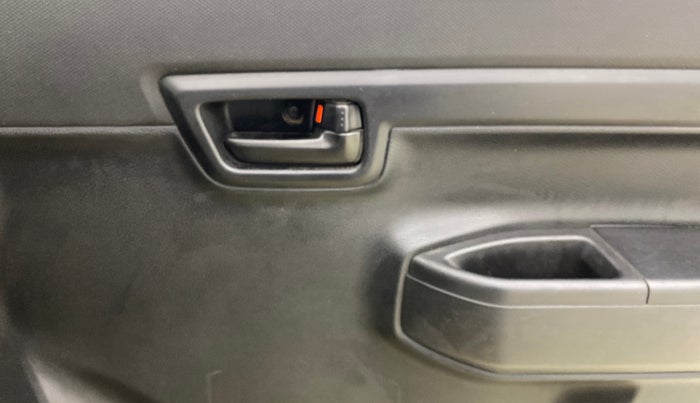 2019 Maruti S PRESSO VXI+, Petrol, Manual, 81,728 km, Driver Side Door Panels Control