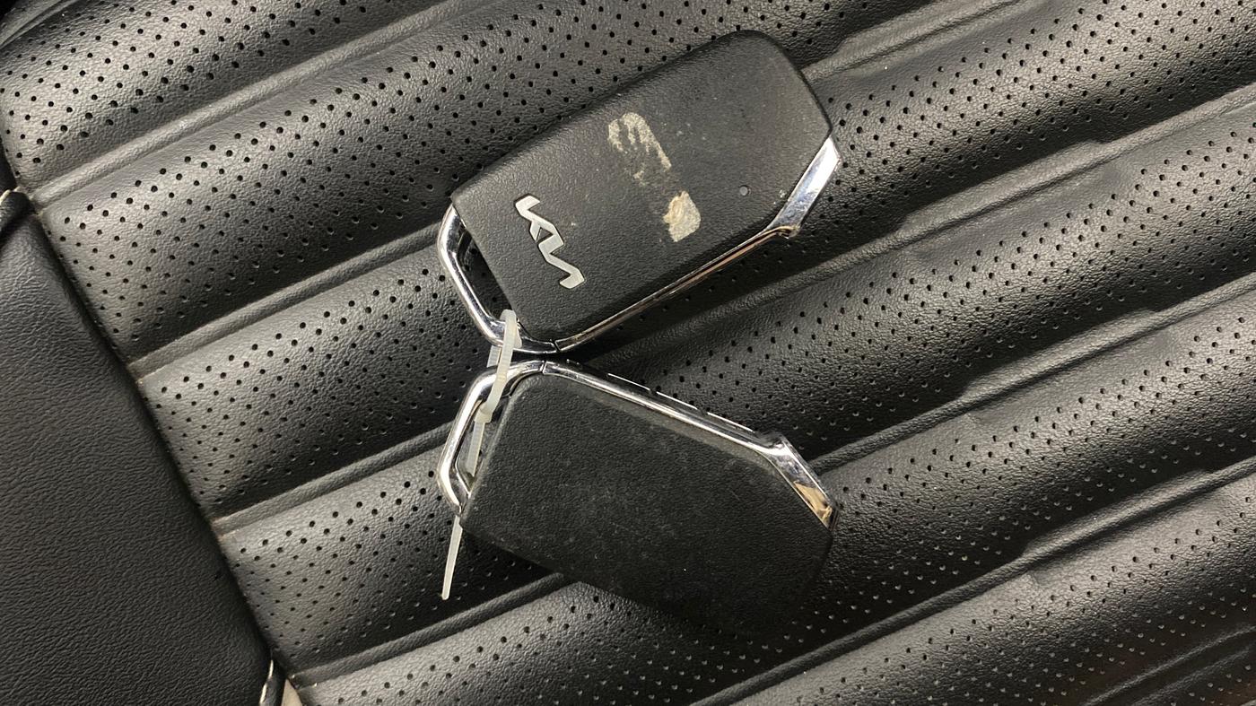 2023 KIA SELTOS 1.5 GTX+ TURBO GDI PETROL DCT, Petrol, Automatic, 75,439 km, Key Close Up