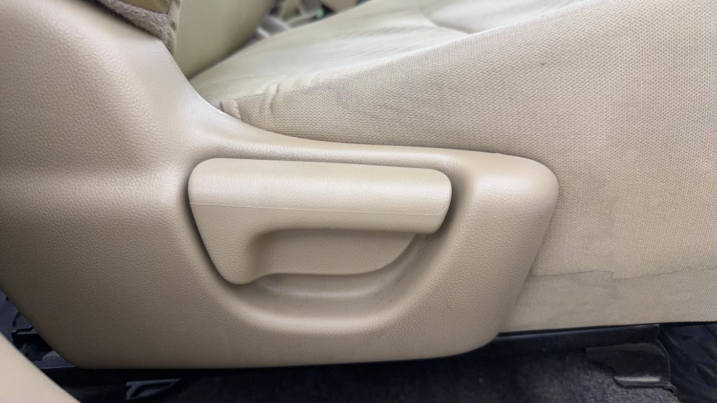 2015 Honda Amaze 1.2L I-VTEC E, Petrol, Manual, 37,831 km, Driver Side Adjustment Panel