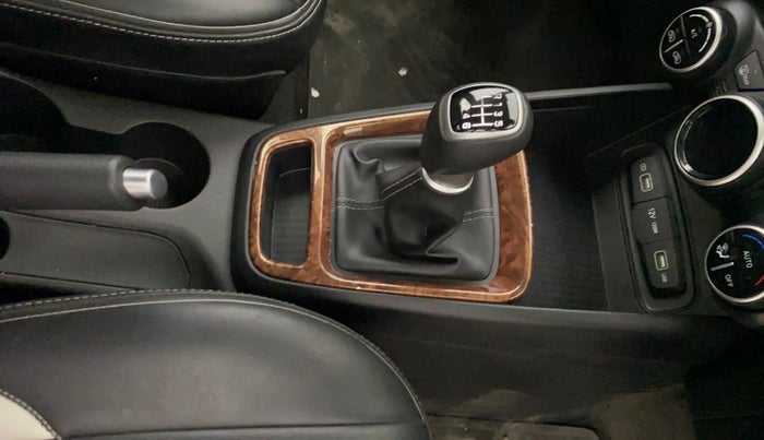 2021 Hyundai VENUE SX 1.0 TURBO IMT, Petrol, Manual, 25,829 km, Gear Lever