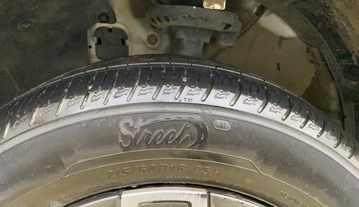 2021 Hyundai VENUE SX 1.0 TURBO IMT, Petrol, Manual, 25,829 km, Left Front Tyre Tread