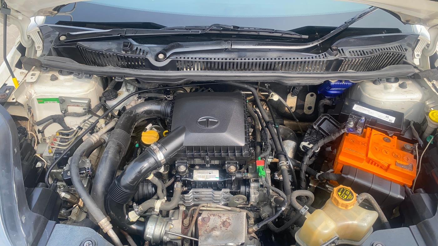 2019 Tata NEXON XM PETROL, CNG, Manual, 50,843 km, Engine View
