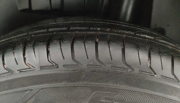 2020 Maruti Dzire VXI, Petrol, Manual, 1,48,469 km, Left Rear Tyre Tread