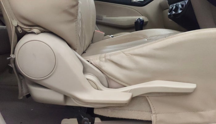 2020 Maruti Dzire VXI, Petrol, Manual, 1,48,469 km, Driver Side Adjustment Panel