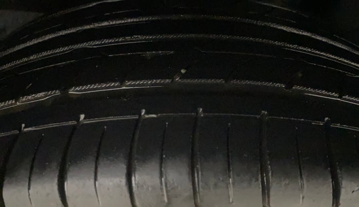 2015 Skoda Octavia ELEGANCE 1.8 TSI AT, Petrol, Automatic, 65,121 km, Left Rear Tyre Tread