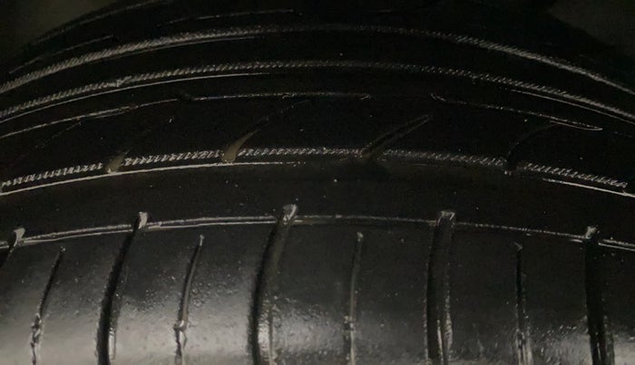 2015 Skoda Octavia ELEGANCE 1.8 TSI AT, Petrol, Automatic, 65,121 km, Left Front Tyre Tread