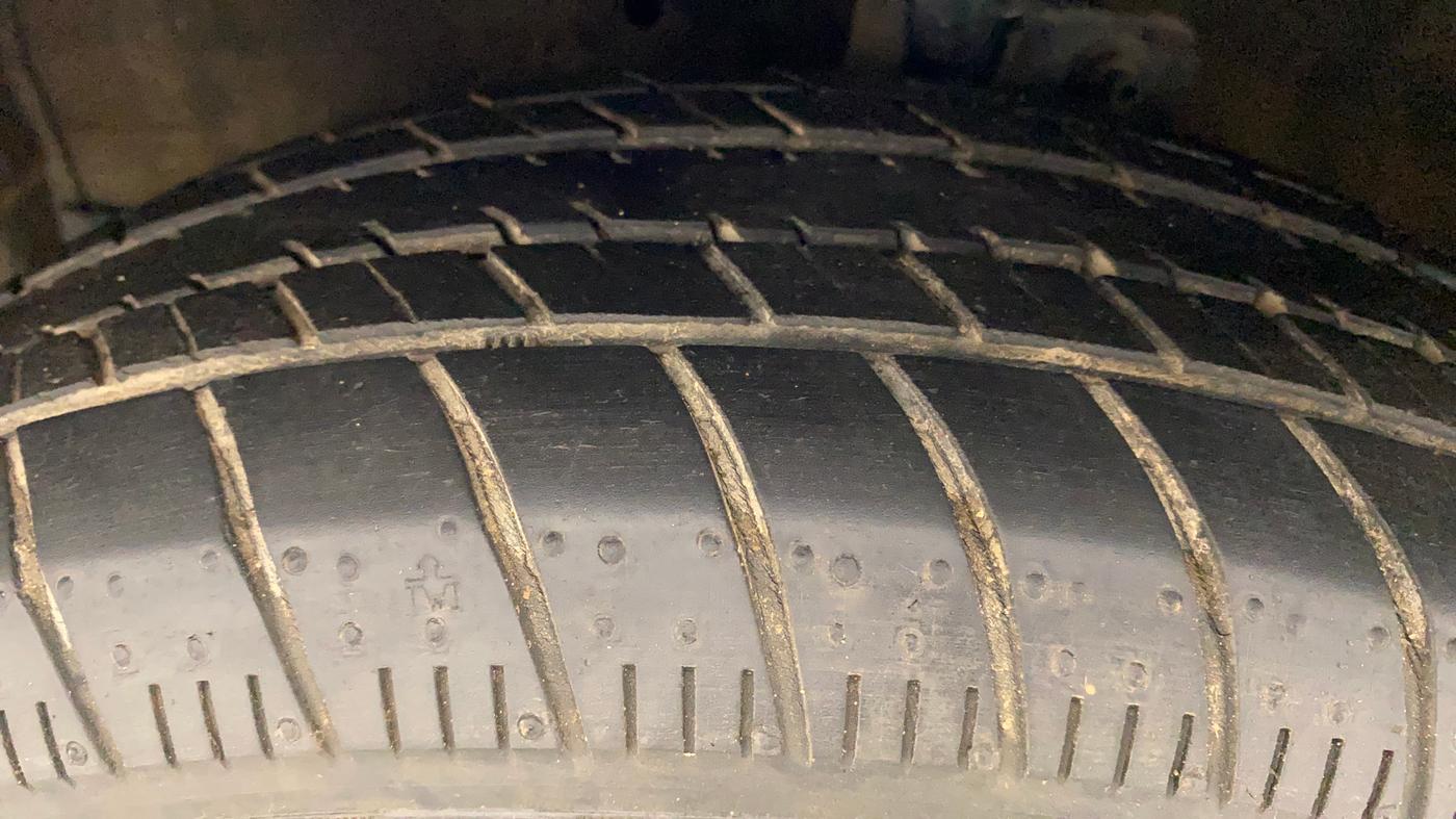 2017 Maruti Celerio VXI (O), Petrol, Manual, 31,635 km, Left Front Tyre Tread