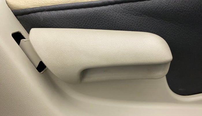2017 Maruti Celerio VXI (O), Petrol, Manual, 31,635 km, Driver Side Adjustment Panel