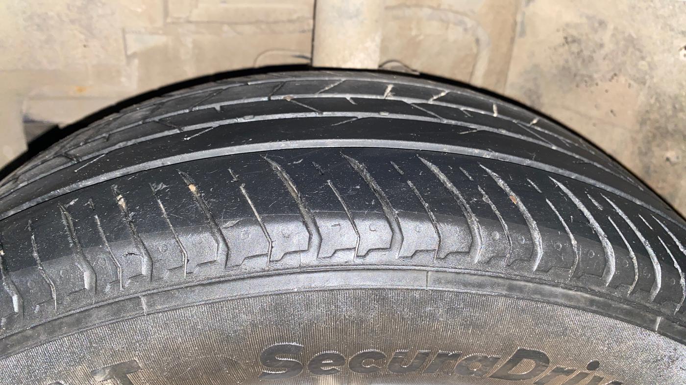 2018 Tata NEXON XM PETROL, CNG, Manual, 81,527 km, Left Front Tyre Tread