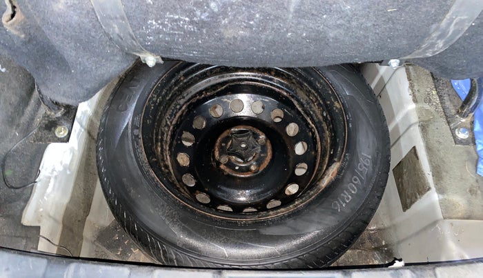 2018 Tata NEXON XM PETROL, CNG, Manual, 81,527 km, Spare Tyre