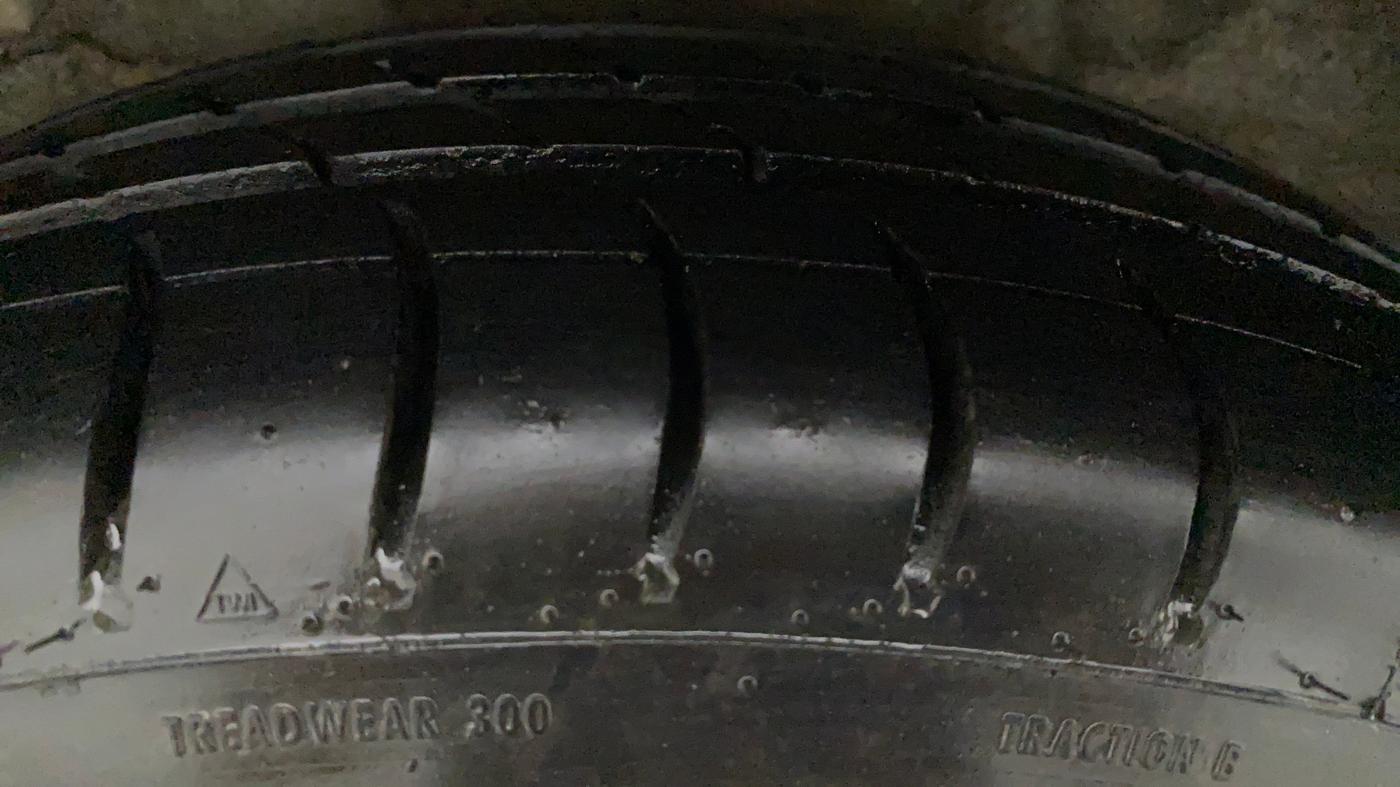2010 Hyundai i20 MAGNA 1.2, Petrol, Manual, 61,164 km, Right Front Tyre Tread