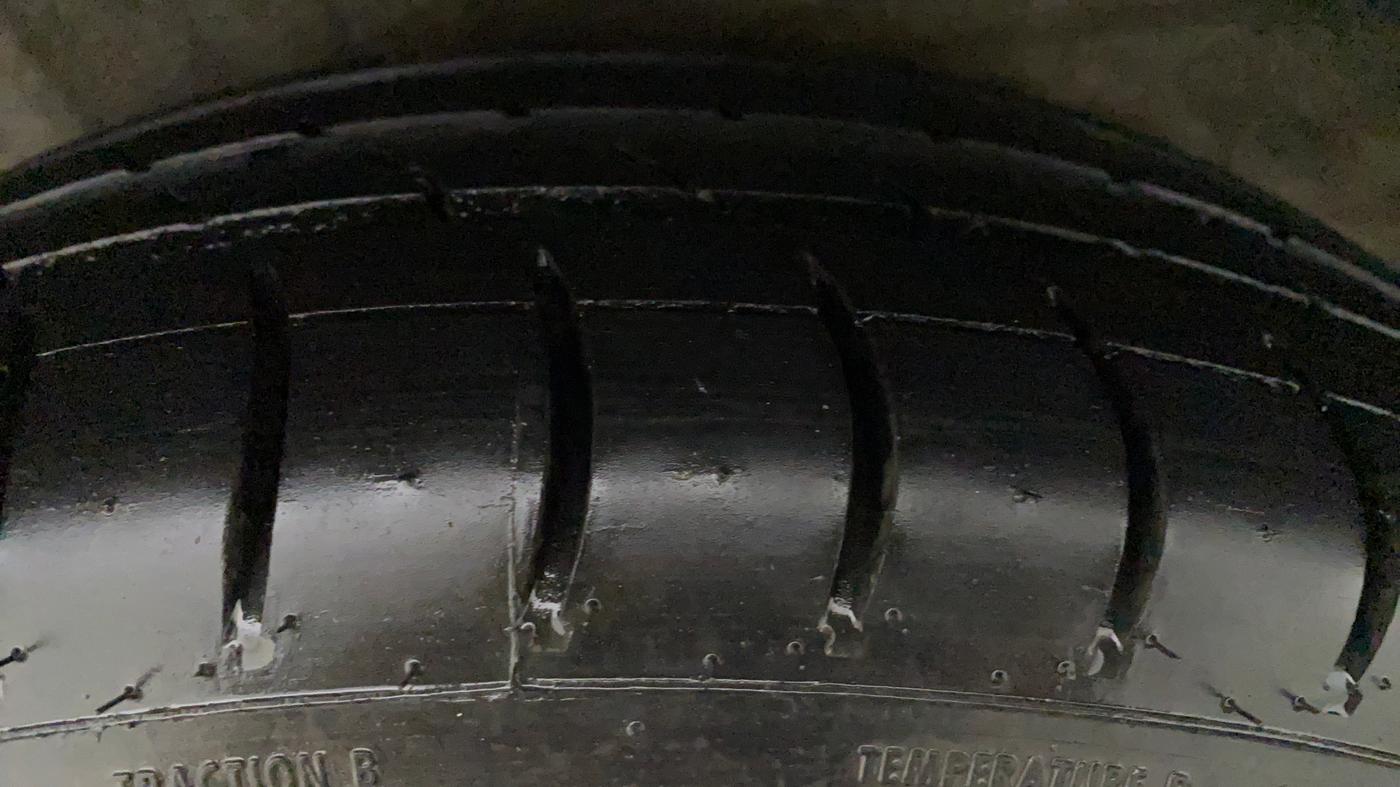 2010 Hyundai i20 MAGNA 1.2, Petrol, Manual, 61,164 km, Left Front Tyre Tread