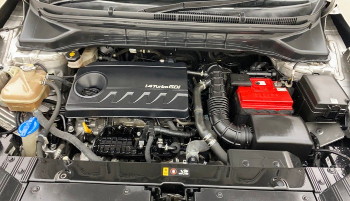 2022 KIA CARENS LUXURY PLUS 1.4 PETROL 6 STR, Petrol, Manual, 80,093 km, Engine View