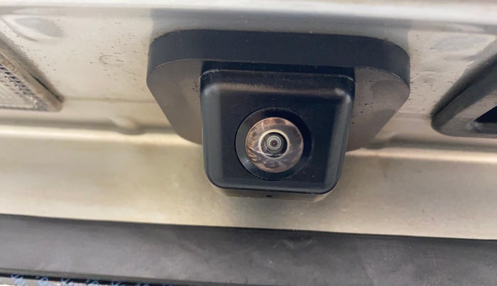 2022 KIA CARENS LUXURY PLUS 1.4 PETROL 6 STR, Petrol, Manual, 80,093 km, Parking Camera