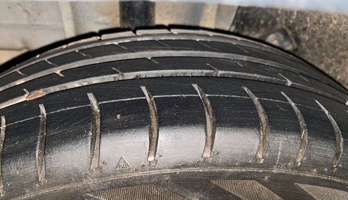 2018 Tata TIAGO NRG PETROL, Petrol, Manual, 76,021 km, Right Rear Tyre Tread
